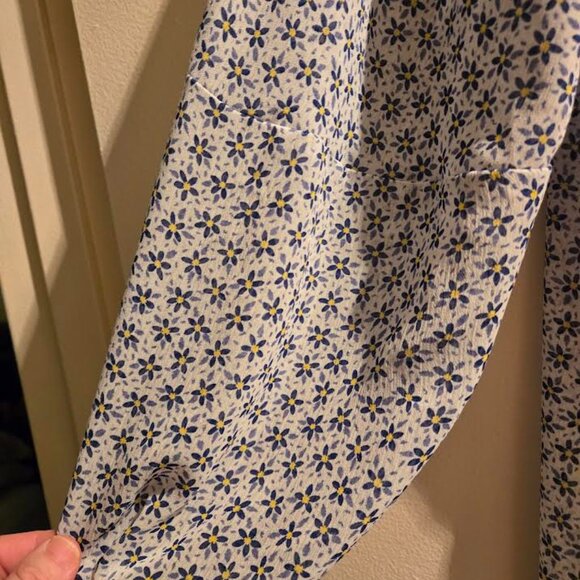 Violet Claire Sheer long sleeve blouse XL - Picture 4 of 5